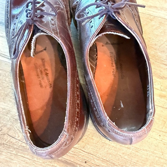 Allen Edmonds Boulevard Wing Tip Oxford Shoes Loafers main image 9
